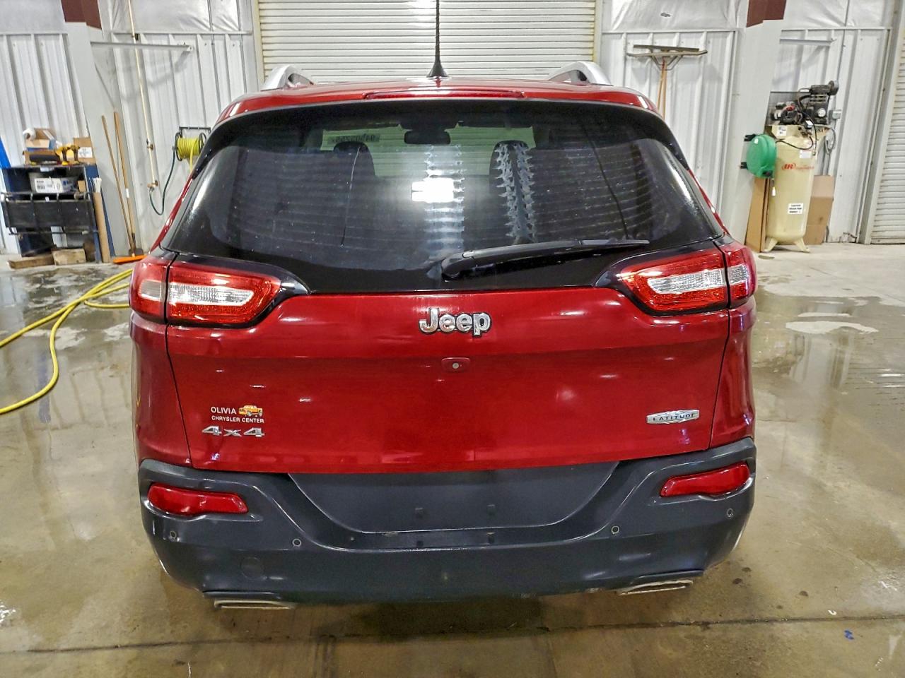 2016 Jeep Cherokee Latitude VIN: 1C4PJMCS3GW215945 Lot: 94505255