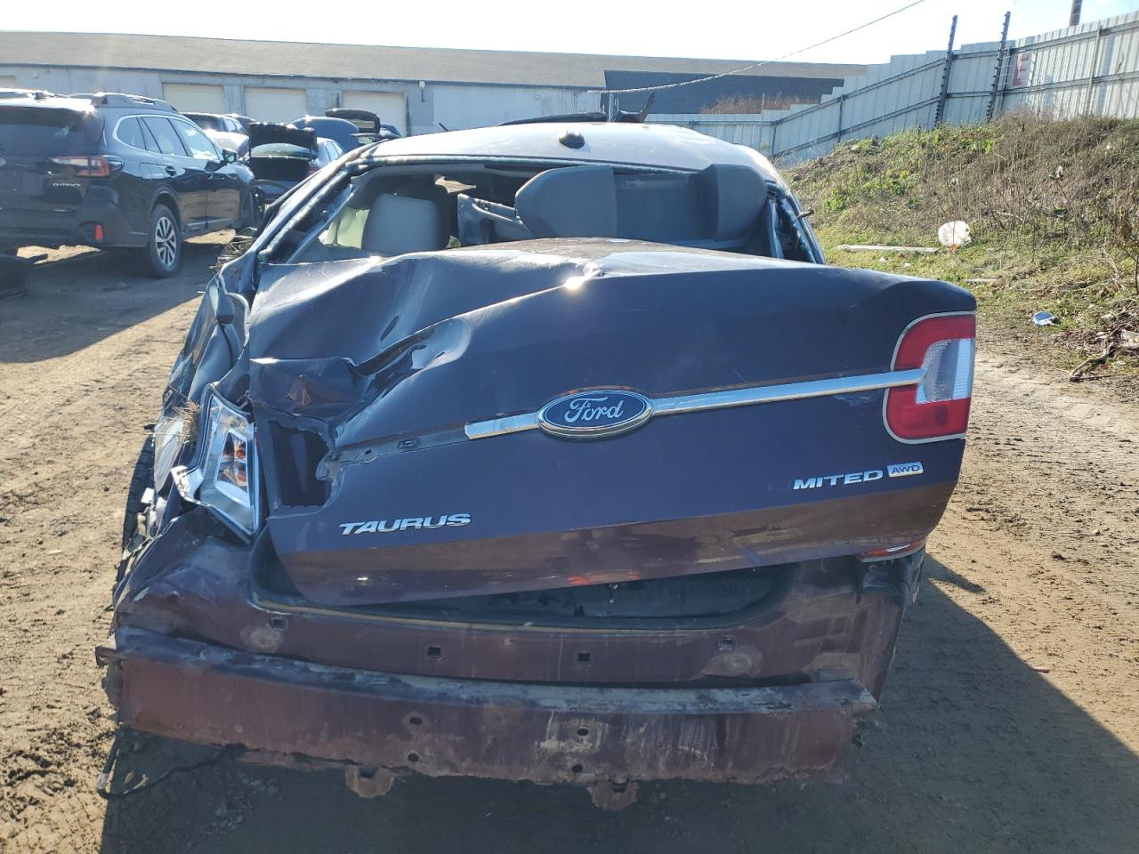 2010 Ford Taurus Limited VIN: 1FAHP2JW6AG104696 Lot: 92006465