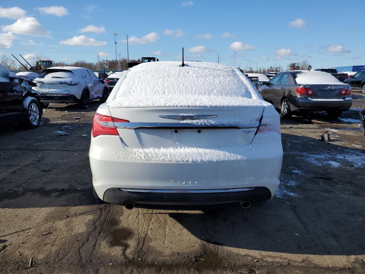 2013 Chrysler 200 Limited VIN: 1C3CCBCG3DN555241 Lot: 91962535