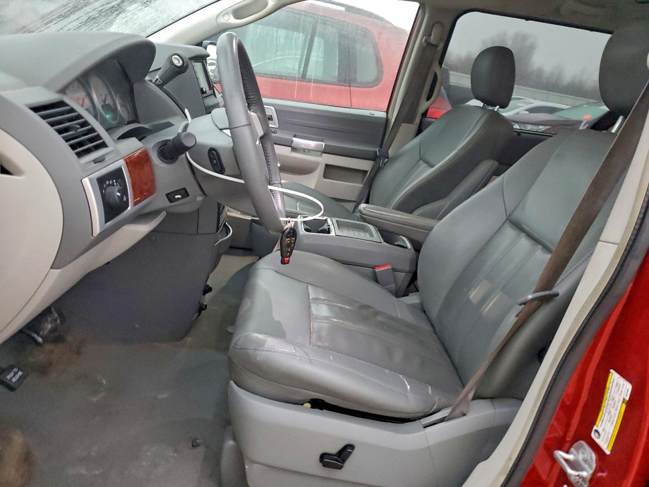 2008 Chrysler Town & Country Touring VIN: 2A8HR54P08R672650 Lot: 94508435