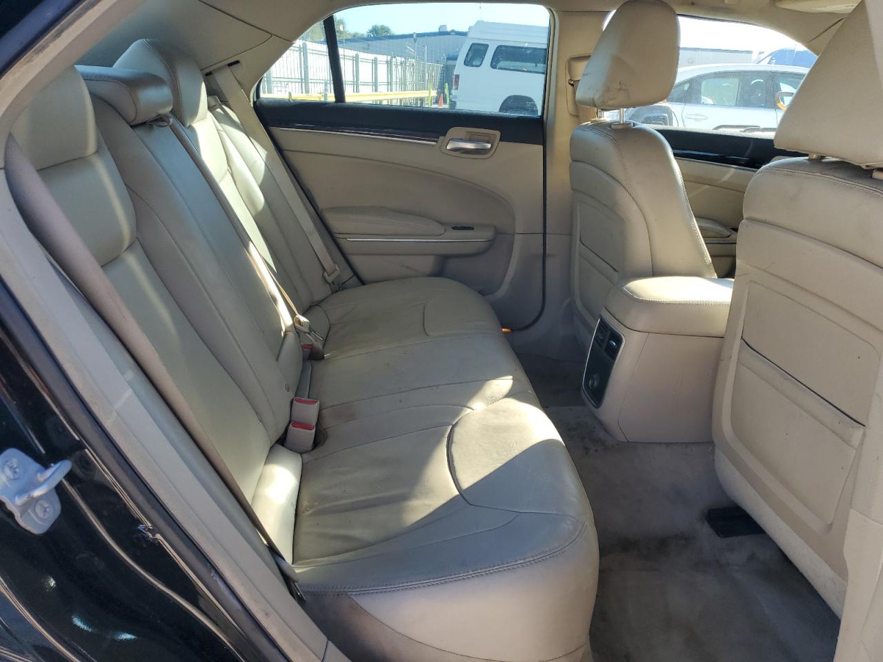 2014 Chrysler 300 VIN: 2C3CCAAG9EH255582 Lot: 92705375