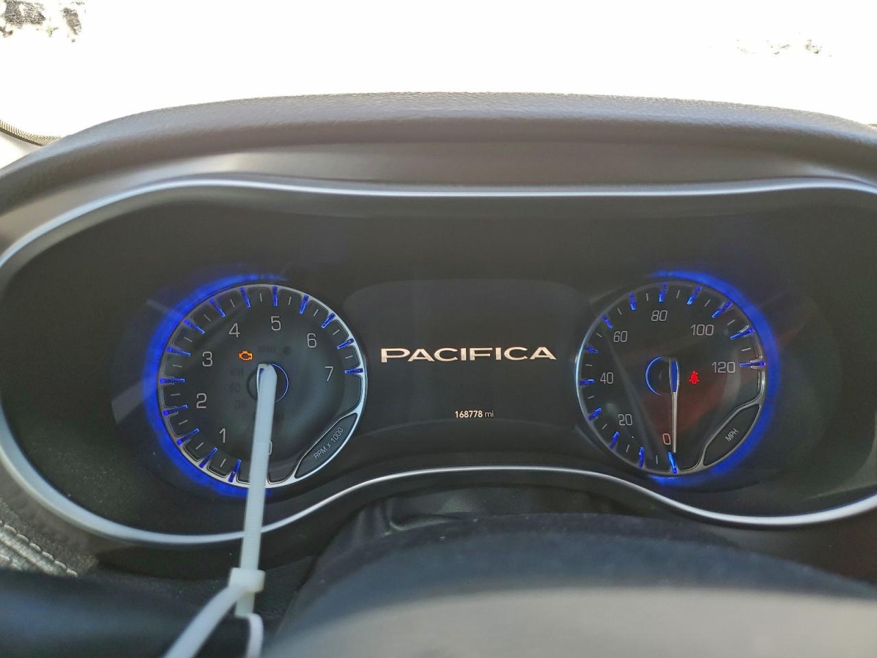 2018 Chrysler Pacifica Limited VIN: 2C4RC1GG7JR107173 Lot: 94239585