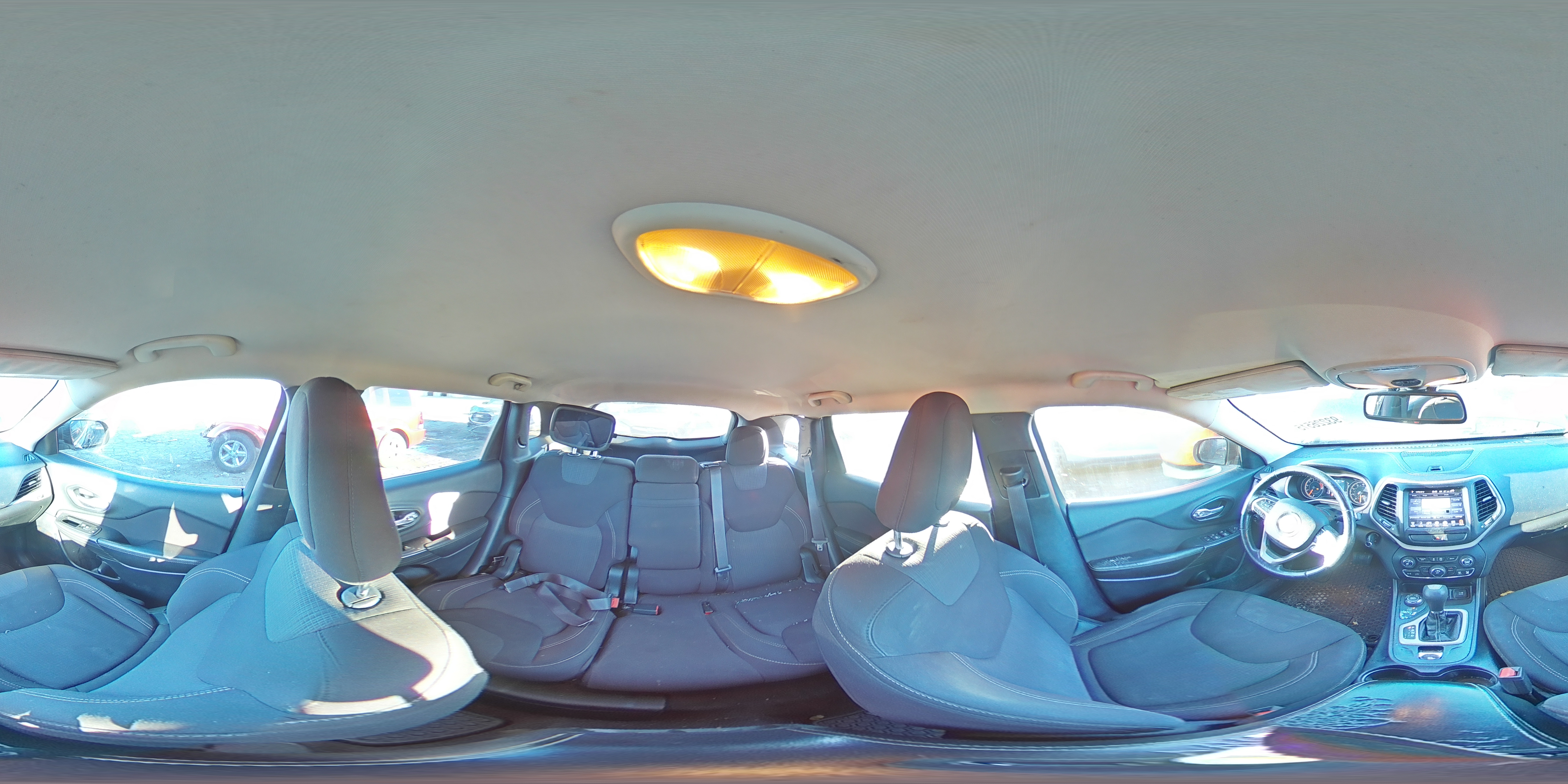 2016 Jeep Cherokee Latitude VIN: 1C4PJMCS2GW296727 Lot: 93226515