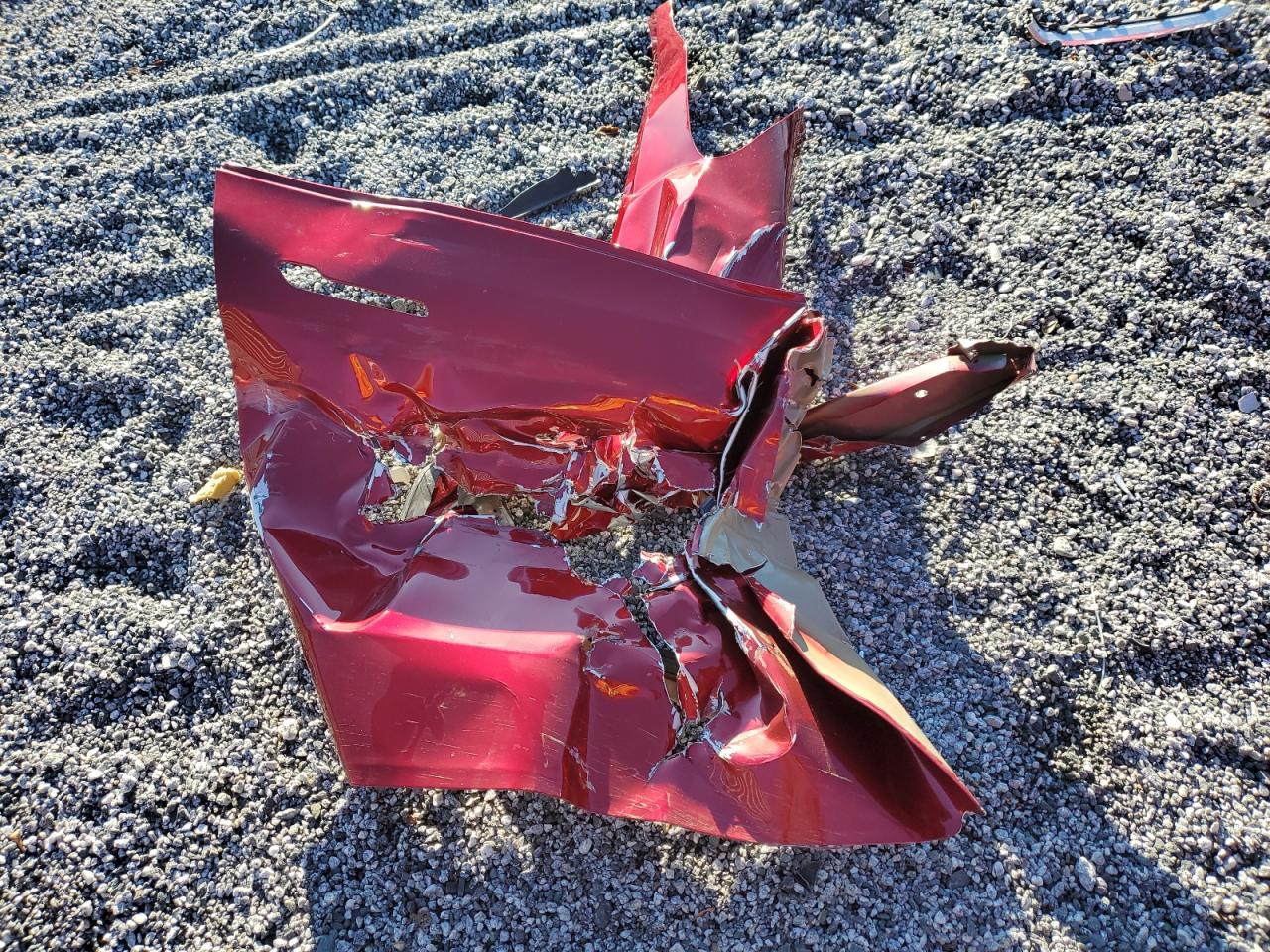 2024 Tesla Model Y VIN: 7SAYGDEE6RA237018 Lot: 91566645