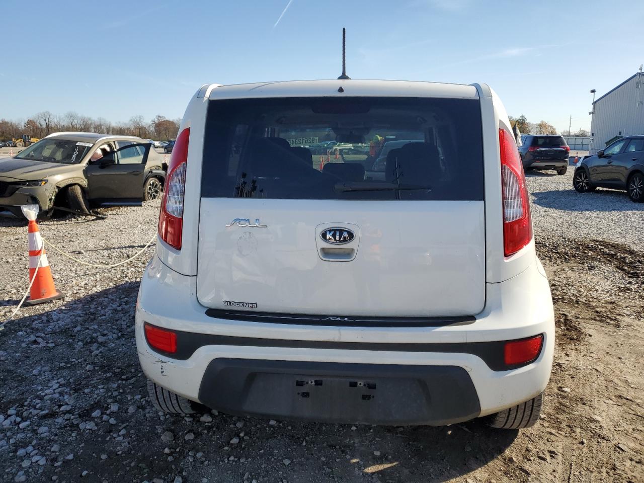 2012 Kia Soul + VIN: KNDJT2A63C7410474 Lot: 92612345