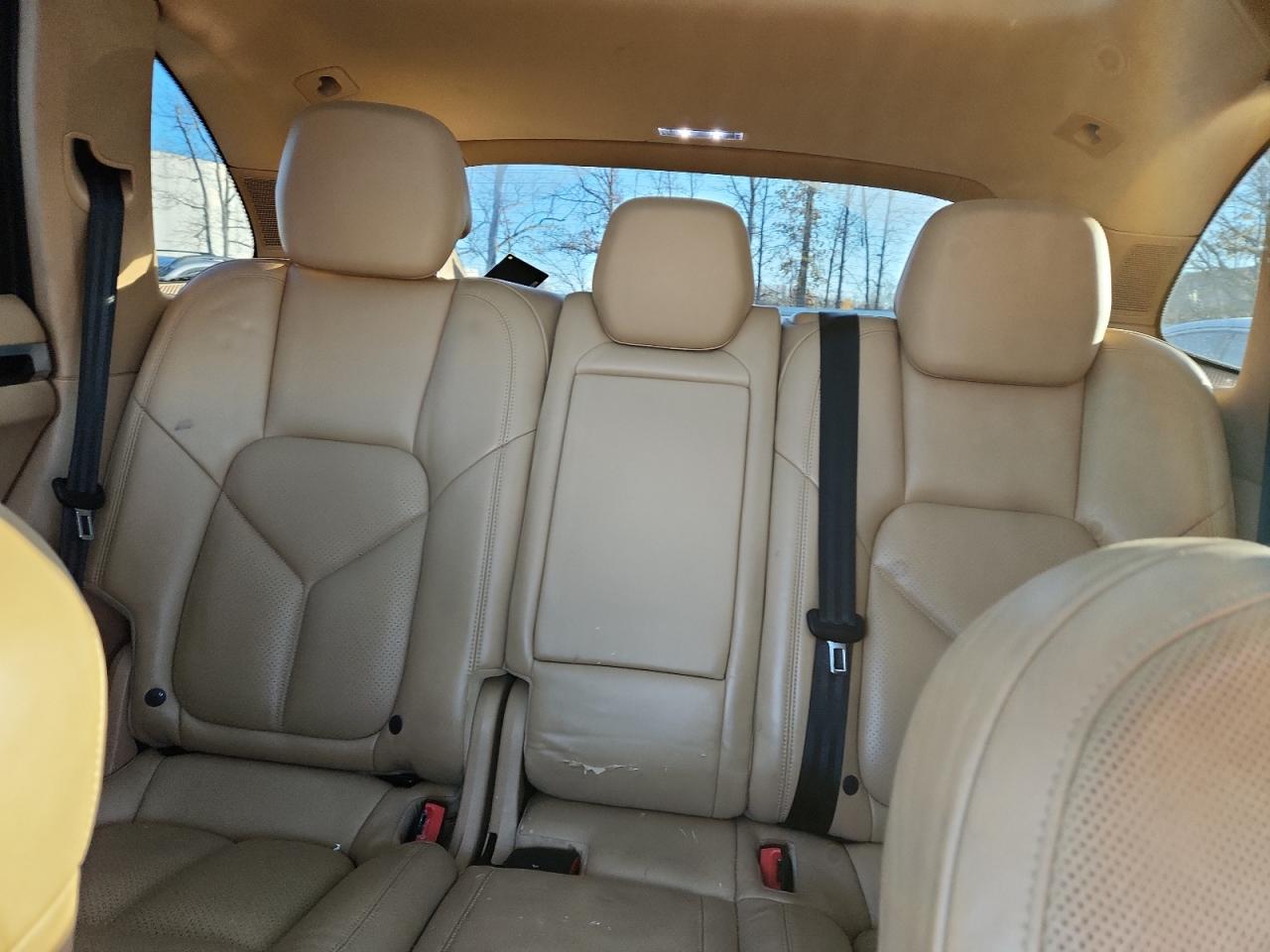 2016 Porsche Cayenne S VIN: WP1AB2A20GLA97041 Lot: 90051985