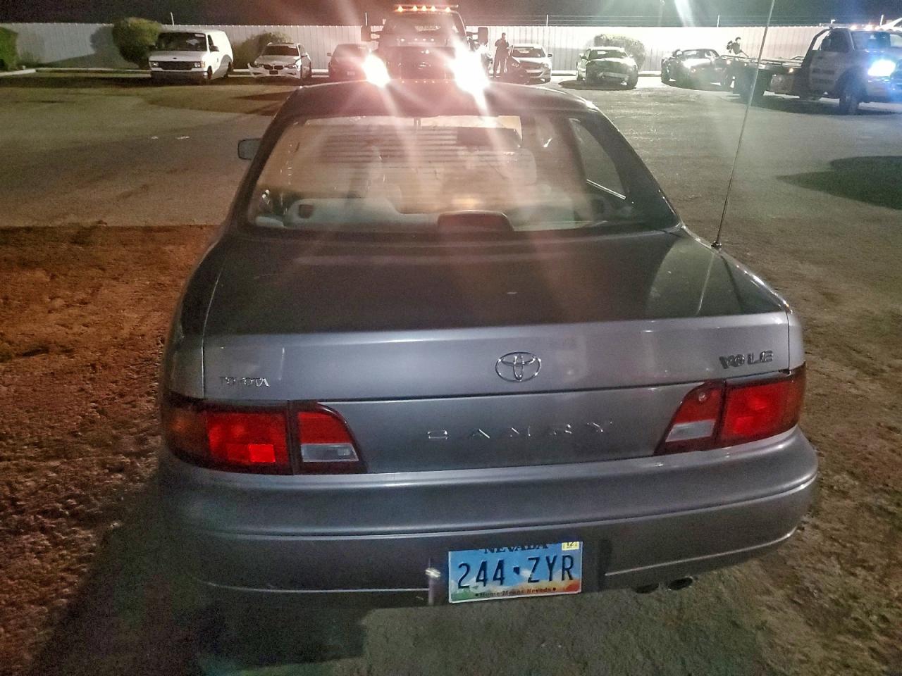 1995 Toyota Camry Le VIN: 096561 Lot: 95112405