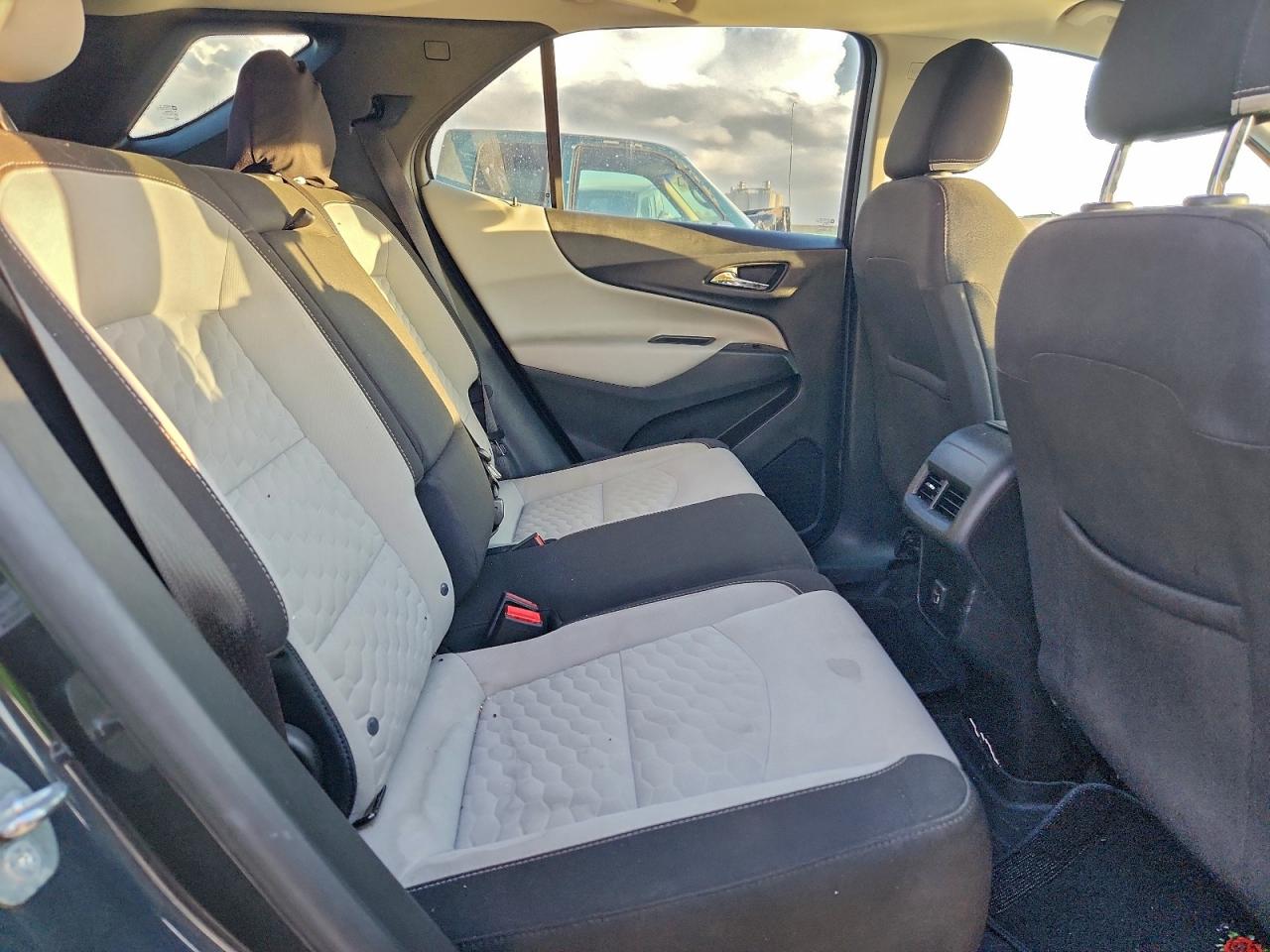 2019 Chevrolet Equinox Lt VIN: 2GNAXKEV0K6145542 Lot: 94334365