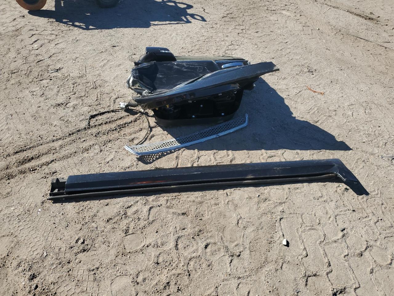 2011 GMC Acadia Denali VIN: 1GKKRTED1BJ364473 Lot: 92159795