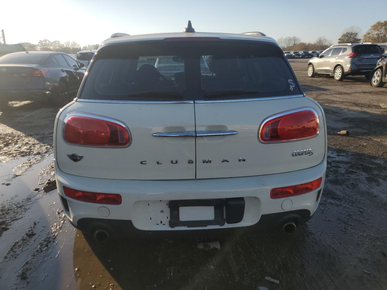 2017 Mini Cooper S Clubman All4 VIN: WMWLU5C51H2E82418 Lot: 92832565