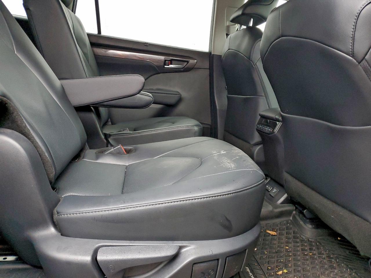 2025 Toyota Highlander Hybrid Limited VIN: 5TDXBRCH9SS650069 Lot: 93512745