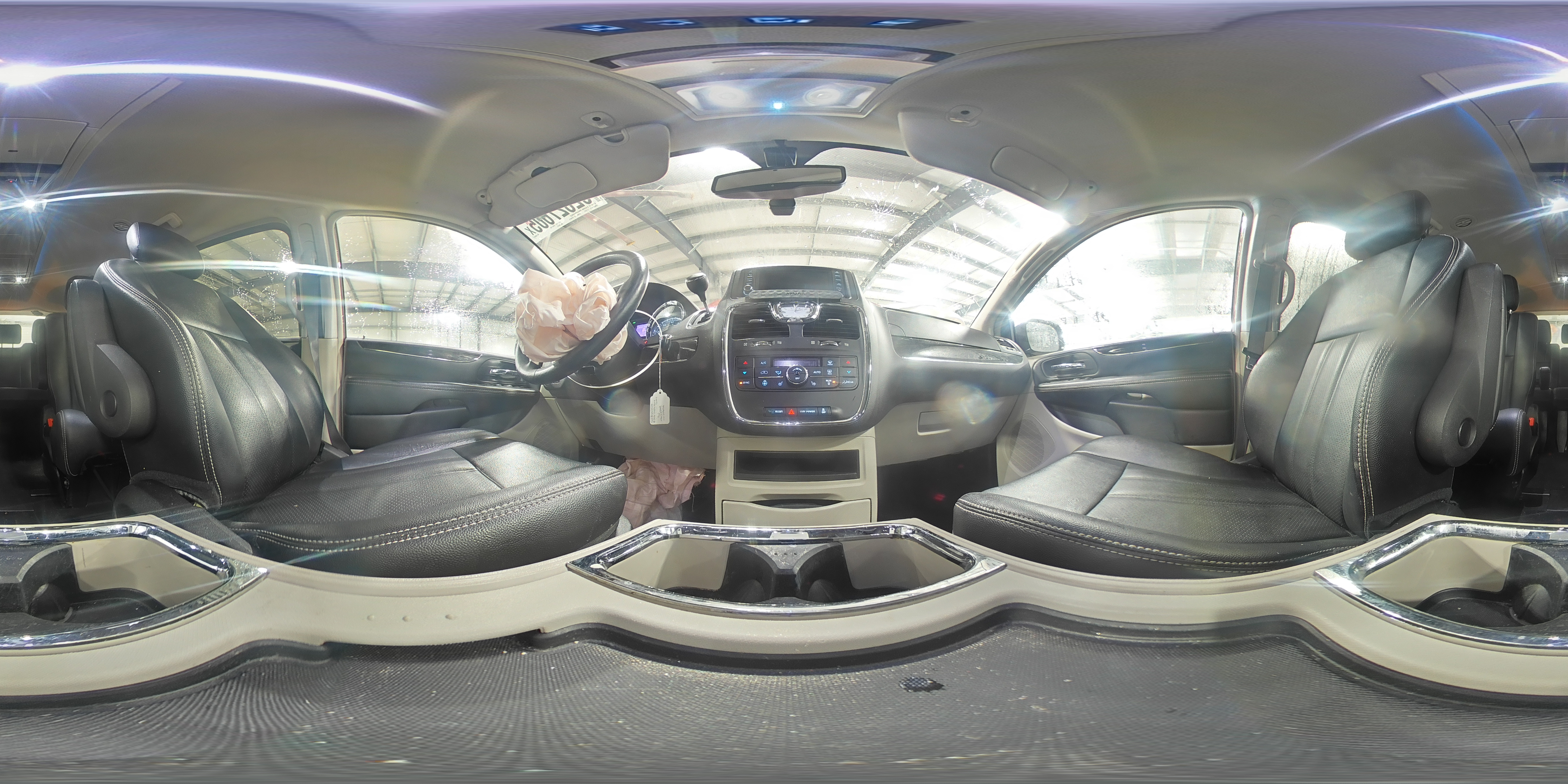 2016 Chrysler Town & Country Touring L VIN: 2C4RC1CG8GR239129 Lot: 92827605