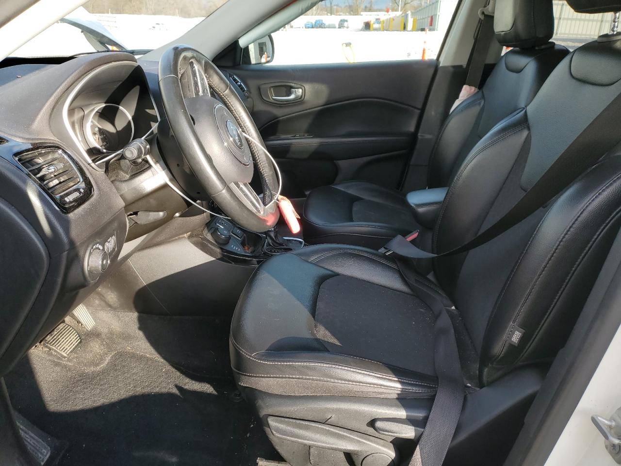 2019 Jeep Compass Latitude VIN: 3C4NJDBB6KT754695 Lot: 92608225