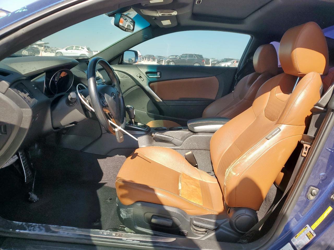 2016 Hyundai Genesis Coupe 3.8 R-Spec VIN: KMHHU6KJ3GU131289 Lot: 92084155