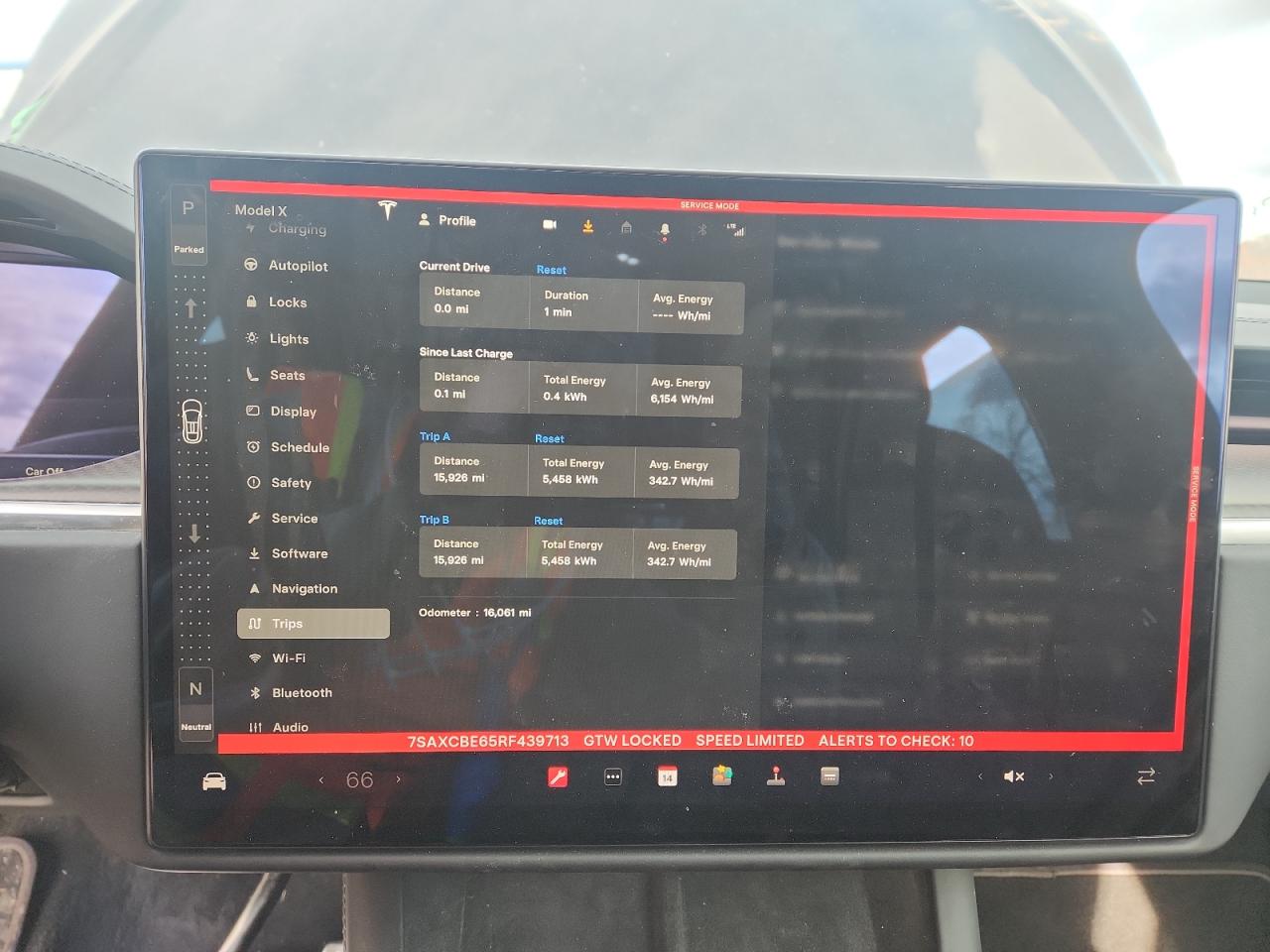 2024 Tesla Model X VIN: 7SAXCBE65RF439713 Lot: 93110265