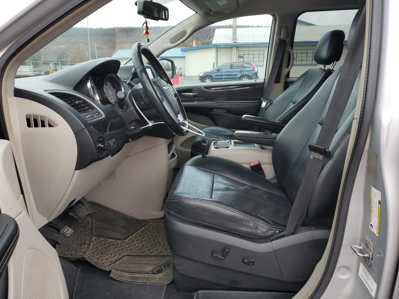 2012 Chrysler Town & Country Touring VIN: 2C4RC1BG5CR210344 Lot: 92009325