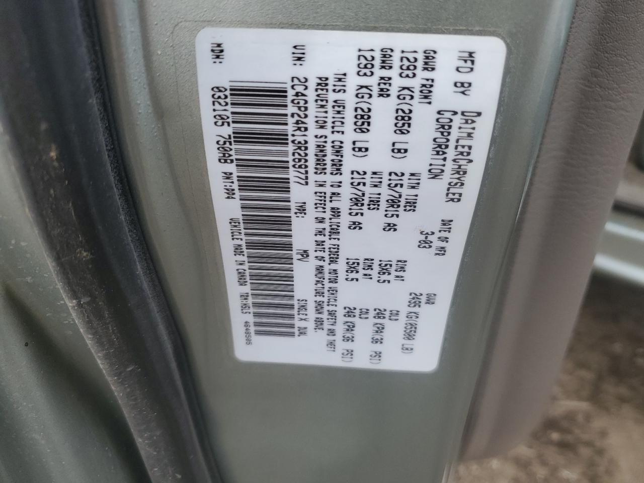 2003 Chrysler Town & Country VIN: 2C4GP24R13R269777 Lot: 92169155