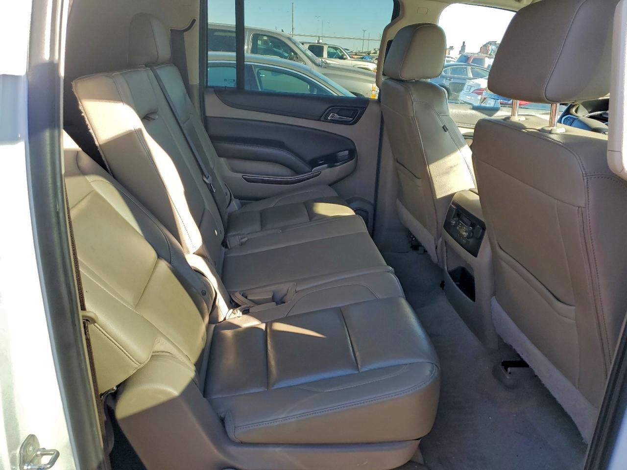 2020 Chevrolet Suburban C1500 Lt VIN: 1GNSCHKC3LR250832 Lot: 94160675