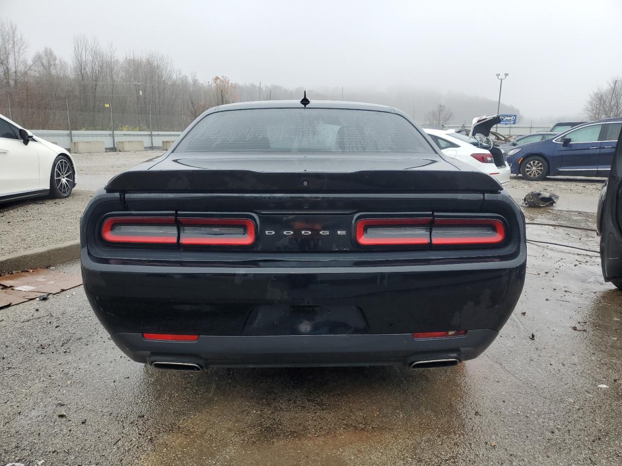 2018 Dodge Challenger Sxt VIN: 2C3CDZAG2JH155068 Lot: 93252715