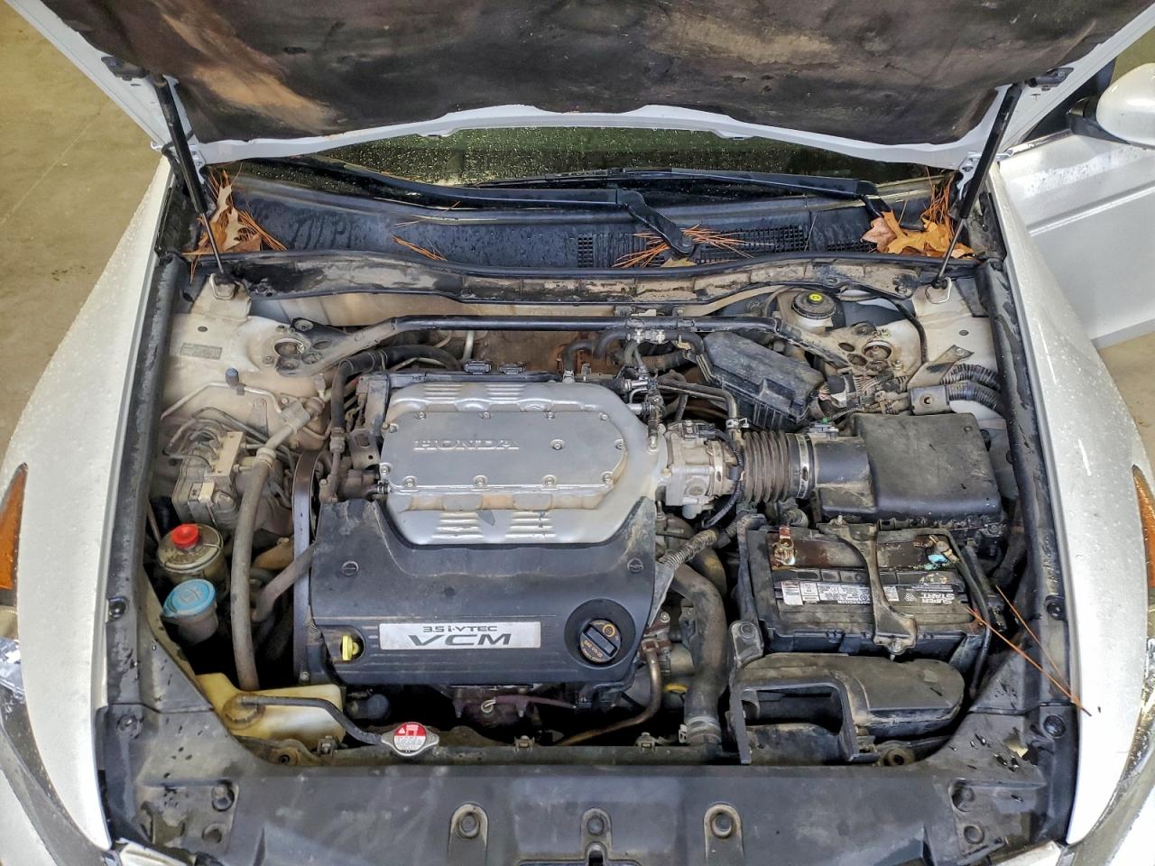 2011 Honda Accord Exl VIN: 1HGCP3F89BA007132 Lot: 90736825