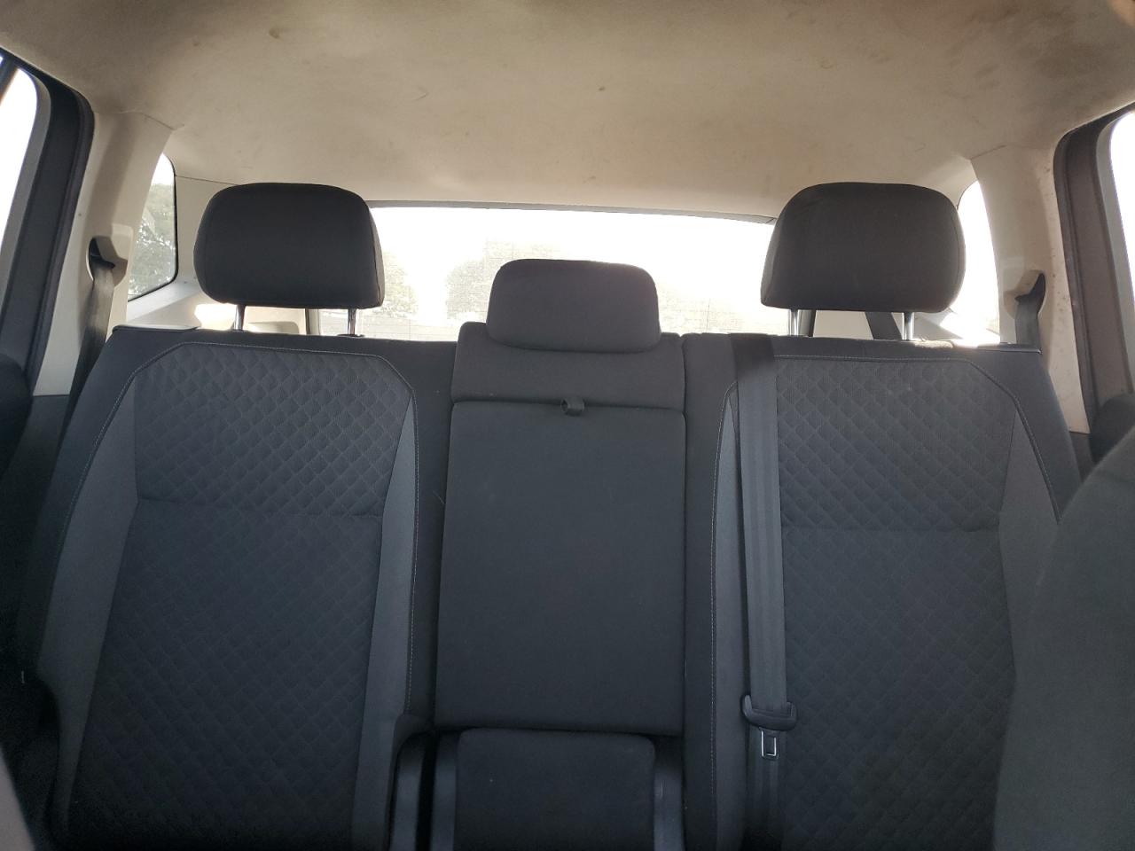 2018 Volkswagen Tiguan S VIN: 3VV1B7AX1JM079911 Lot: 92442575