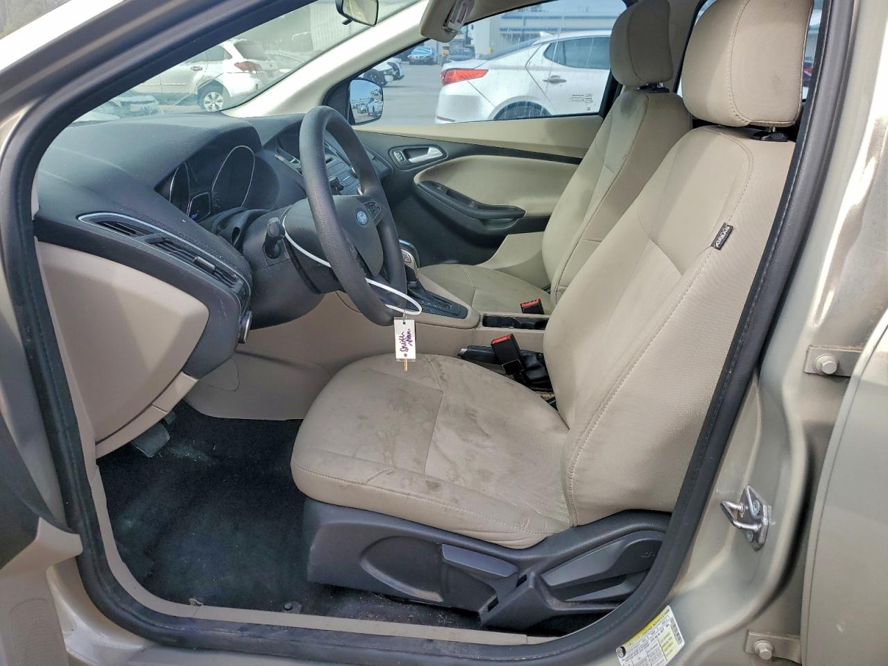 2016 Ford Focus Se VIN: 1FADP3F29GL342777 Lot: 93952845