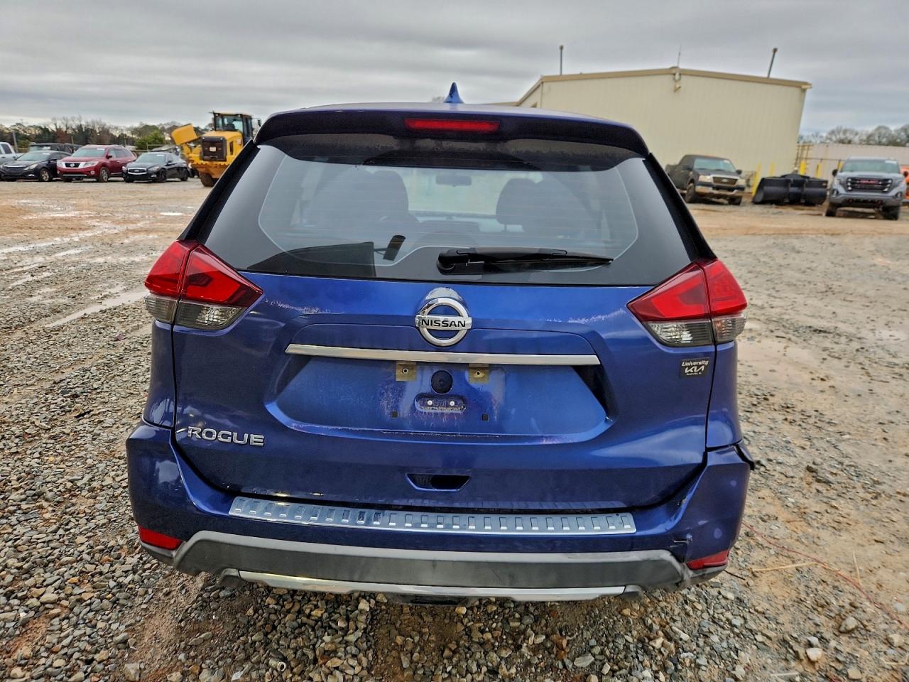 2017 Nissan Rogue S VIN: KNMAT2MT6HP580336 Lot: 93768235