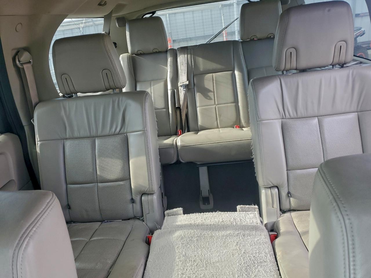 2010 Lincoln Navigator L VIN: 5LMJJ3J56AEJ04406 Lot: 93597745