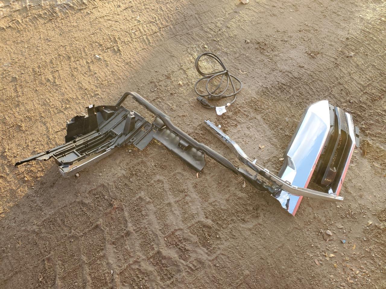 2022 GMC Sierra K1500 Slt VIN: 3GTUUDET2NG579818 Lot: 92442635