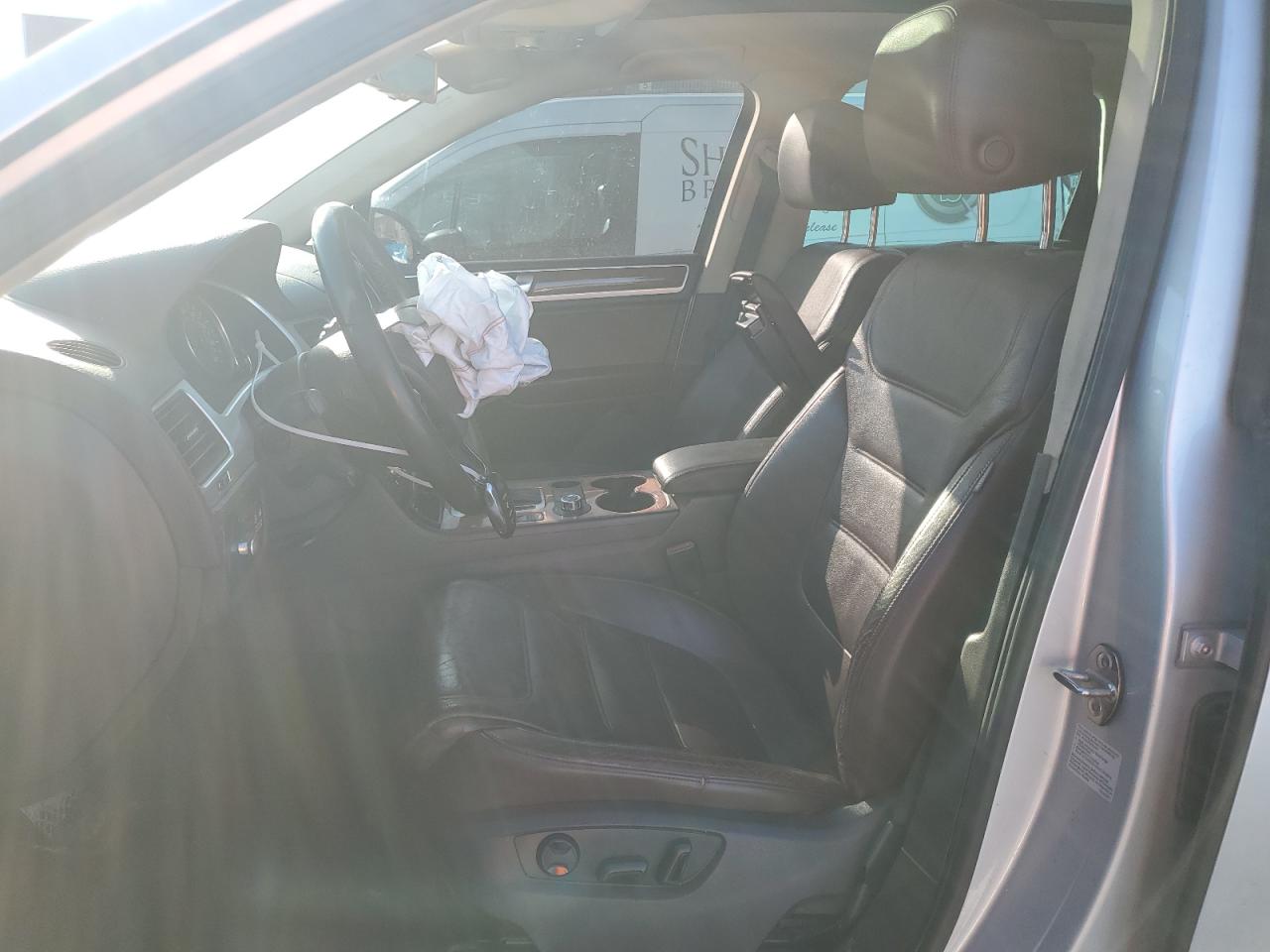 2011 Volkswagen Touareg V6 Tdi VIN: WVGFK9BP5BD001574 Lot: 92603675