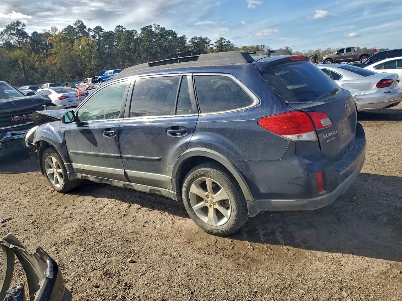 2014 Subaru Outback 3.6R Limited VIN: 4S4BRDMC4E2262069 Lot: 94384905