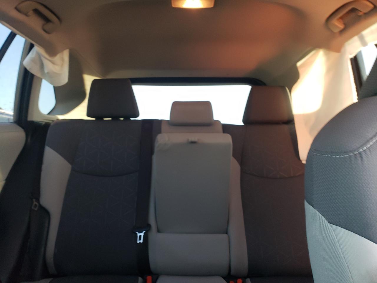 2021 Toyota Rav4 Xle VIN: JTMW1RFV2MJ022712 Lot: 92516245