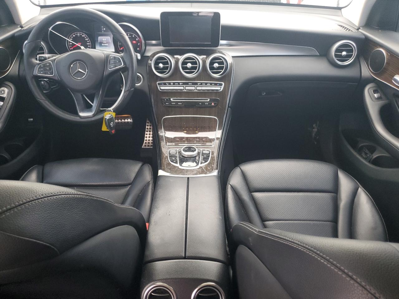 Фото: WDC0G4JB0HF203721