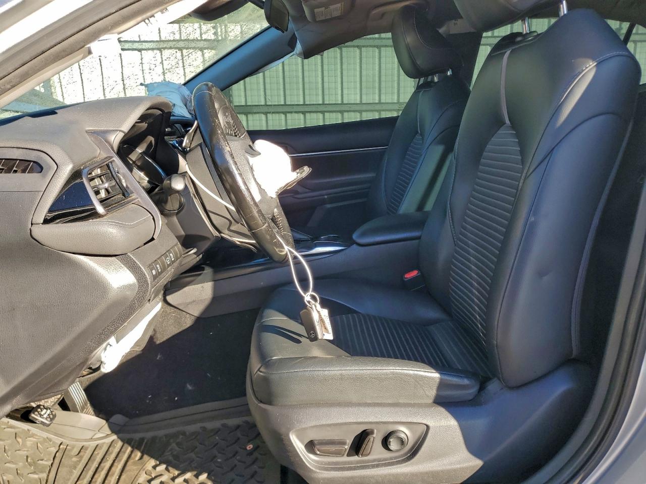 2019 Toyota Camry L VIN: 4T1B11HK4KU215180 Lot: 94165885