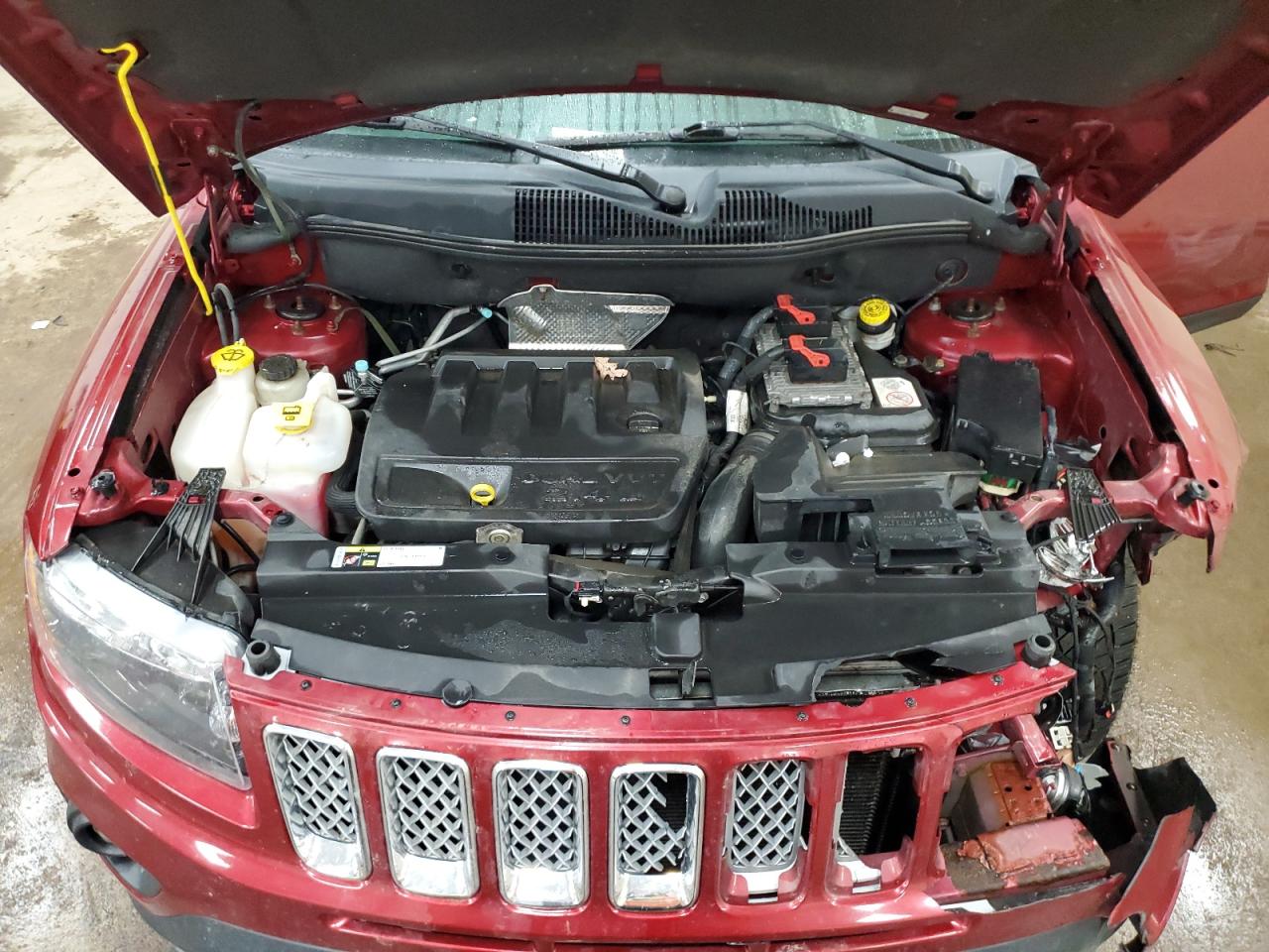 2014 Jeep Compass Latitude VIN: 1C4NJDEB7ED661173 Lot: 92232875