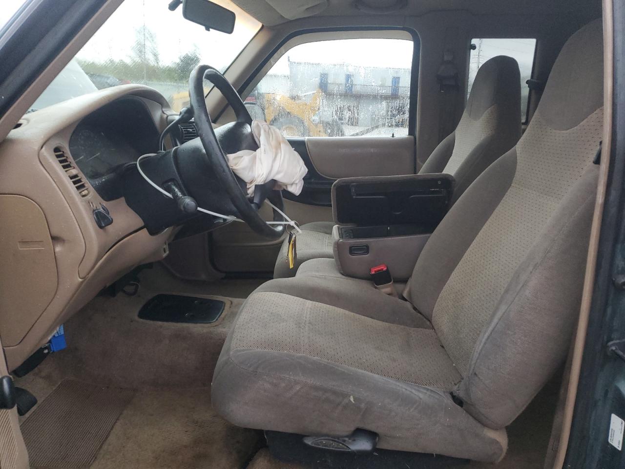 1998 Mazda B4000 Cab Plus VIN: 4F4YR16X9WTM06683 Lot: 92075135