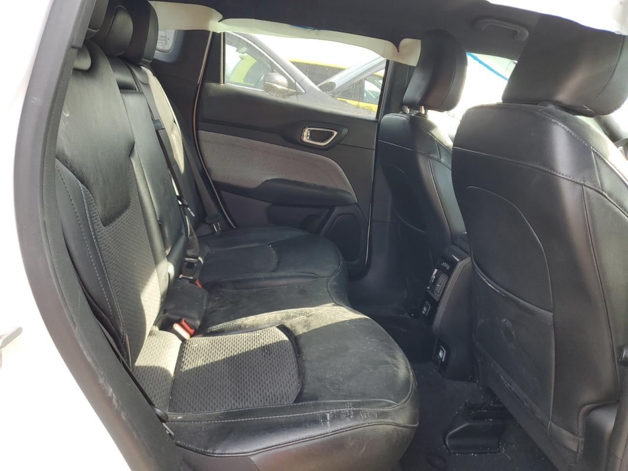 2023 Jeep Compass Latitude VIN: 3C4NJDBN2PT552891 Lot: 92836155