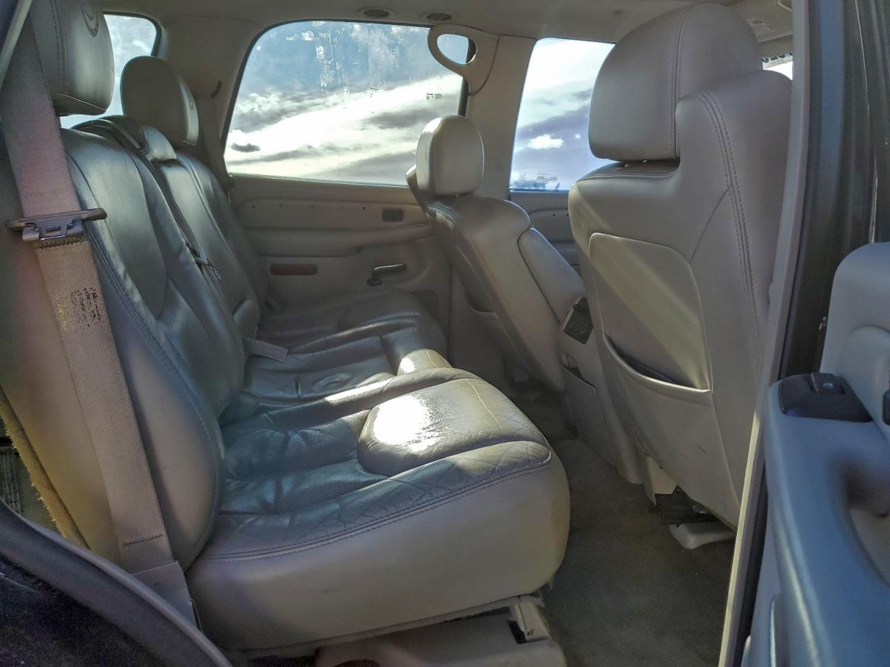 2005 Cadillac Escalade Luxury VIN: 1GYEK63N35R111584 Lot: 94375295