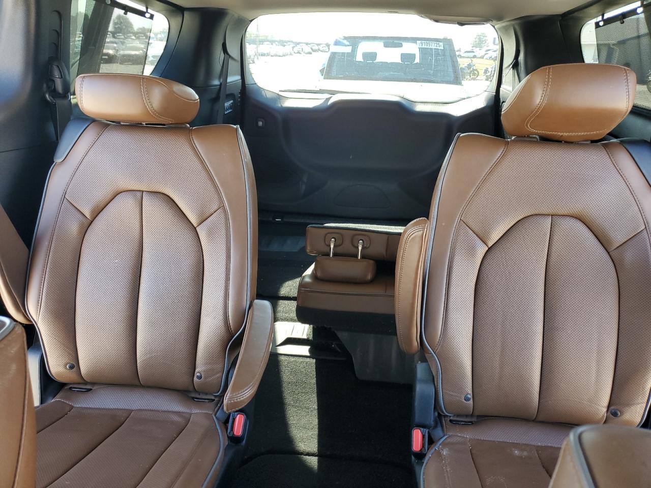 2018 Chrysler Pacifica Limited VIN: 2C4RC1GG5JR334104 Lot: 90591095