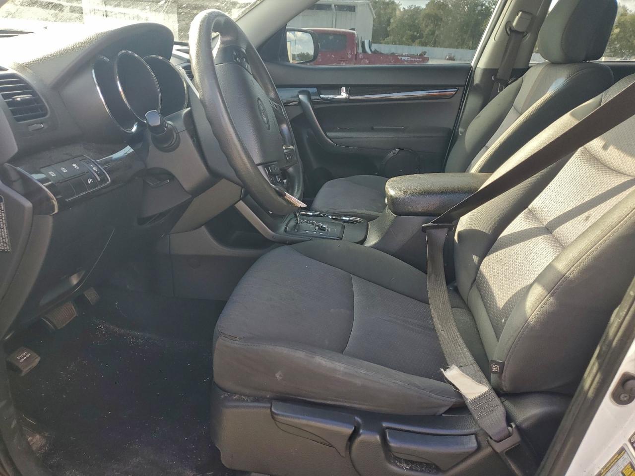 2012 Kia Sorento Base VIN: 5XYKT3A17CG273265 Lot: 93879165