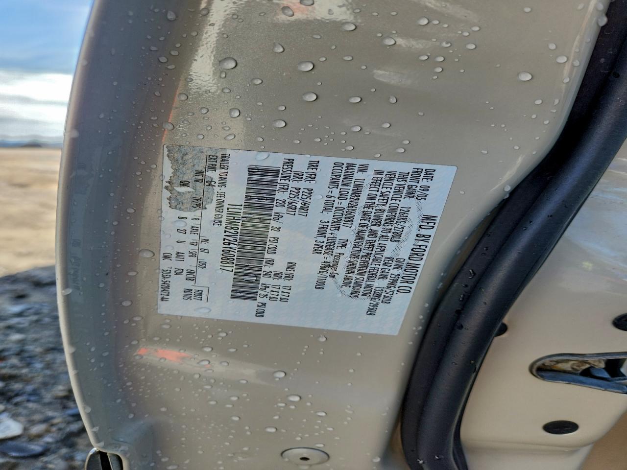 2006 Lincoln Town Car Signature Limited VIN: 1LNHM82V26Y608817 Lot: 94353155