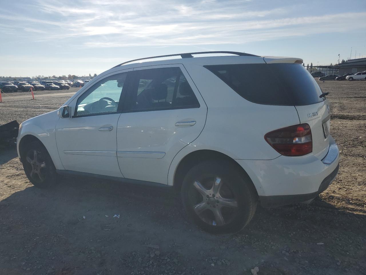 2008 Mercedes-Benz Ml 350 white suv gas 4JGBB86E08A357054 photo #3
