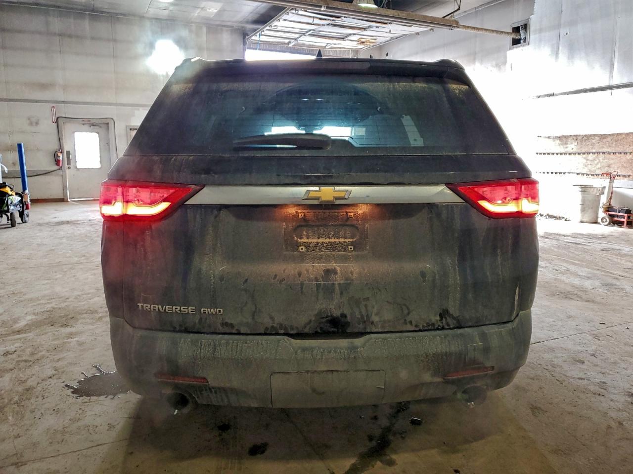 2018 Chevrolet Traverse Ls VIN: 1GNEVFKW5JJ101727 Lot: 92457065