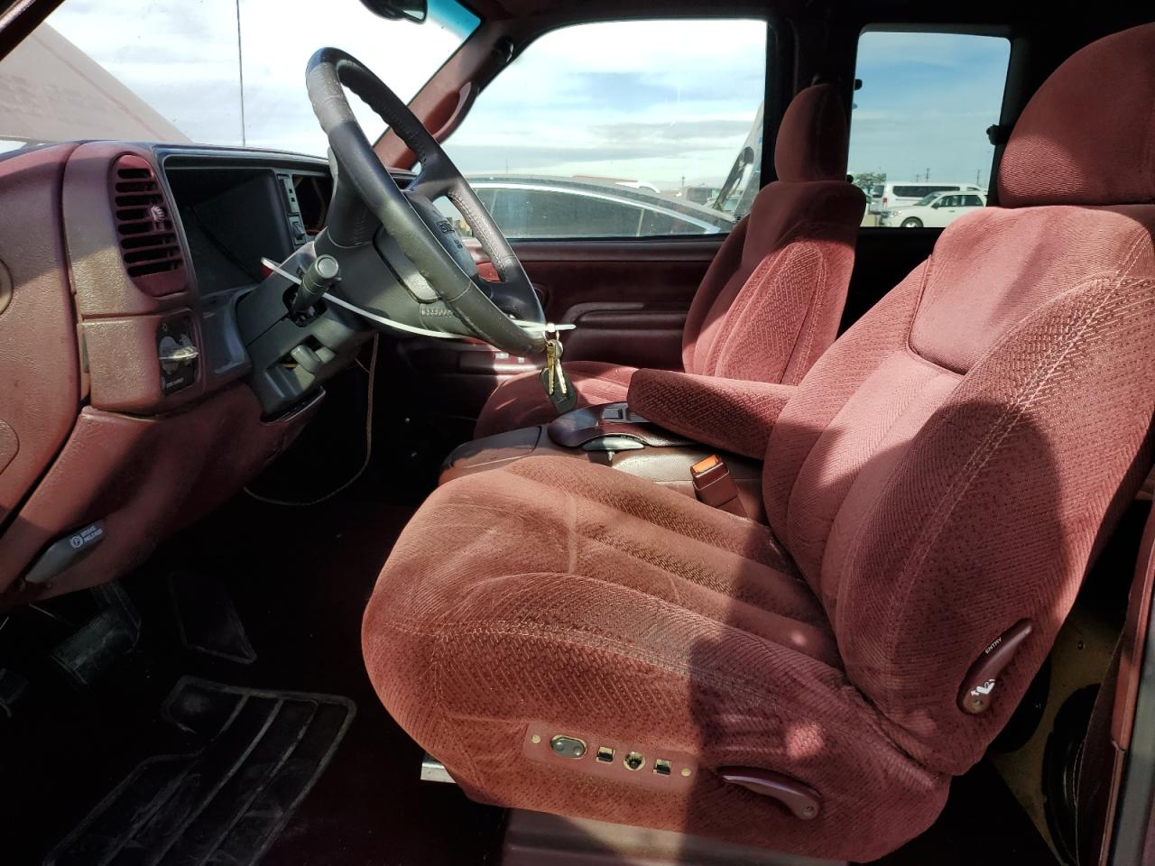 1998 GMC Sierra C1500 VIN: 2GTEC19R3W1551606 Lot: 93334115