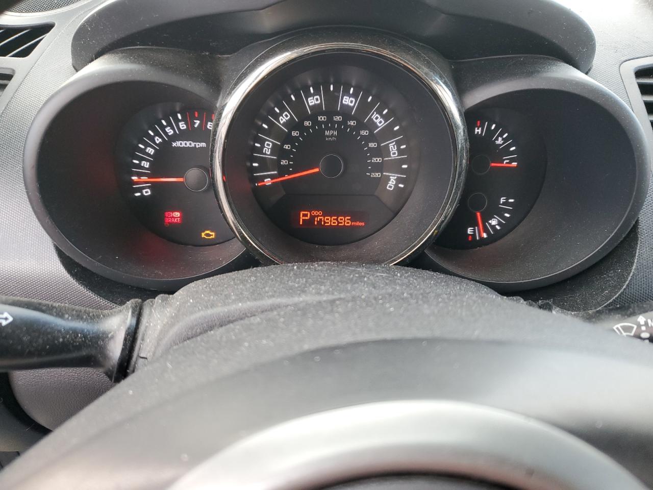 2011 Kia Soul + VIN: KNDJT2A24B7330273 Lot: 93200195