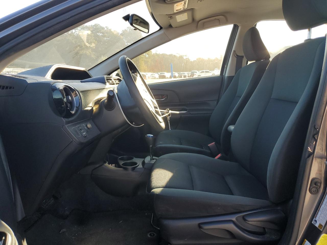 2015 Toyota Prius C VIN: JTDKDTB34F1092271 Lot: 92189645