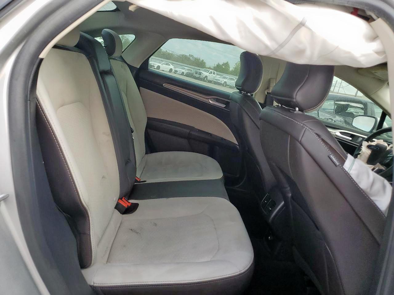 2019 Ford Fusion Se VIN: 3FA6P0HD7KR132811 Lot: 87477405