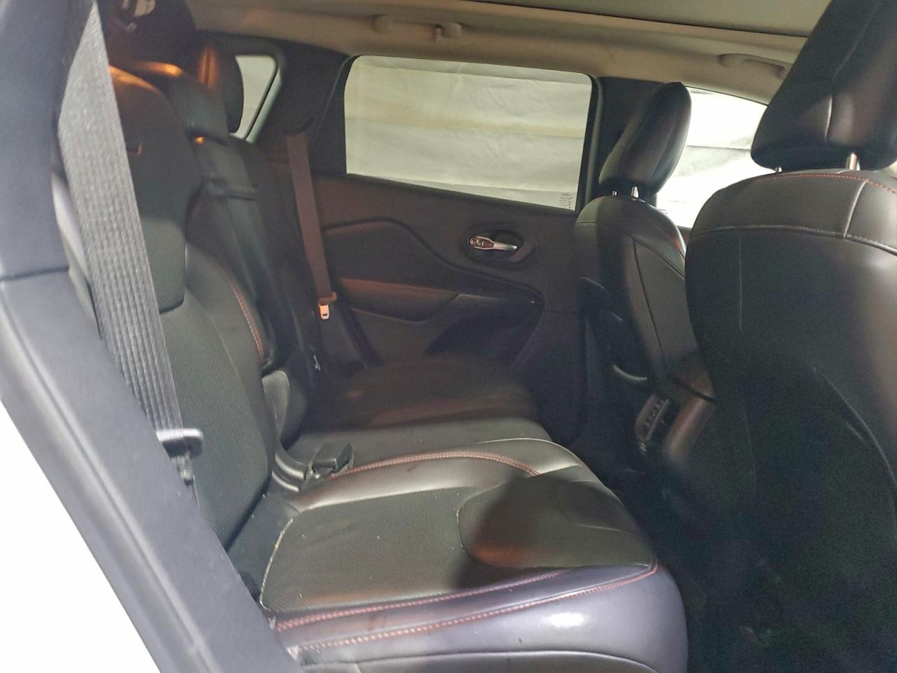 2016 Jeep Cherokee Trailhawk VIN: 1C4PJMBS0GW104576 Lot: 93353665