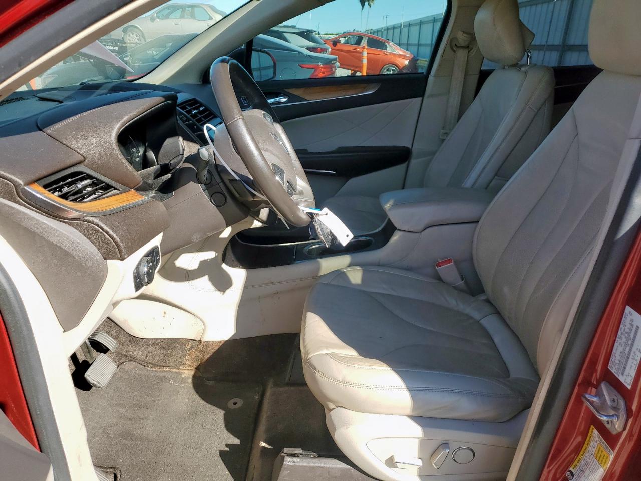 2017 Lincoln Mkc Select VIN: 5LMCJ2C98HUL56368 Lot: 92432685