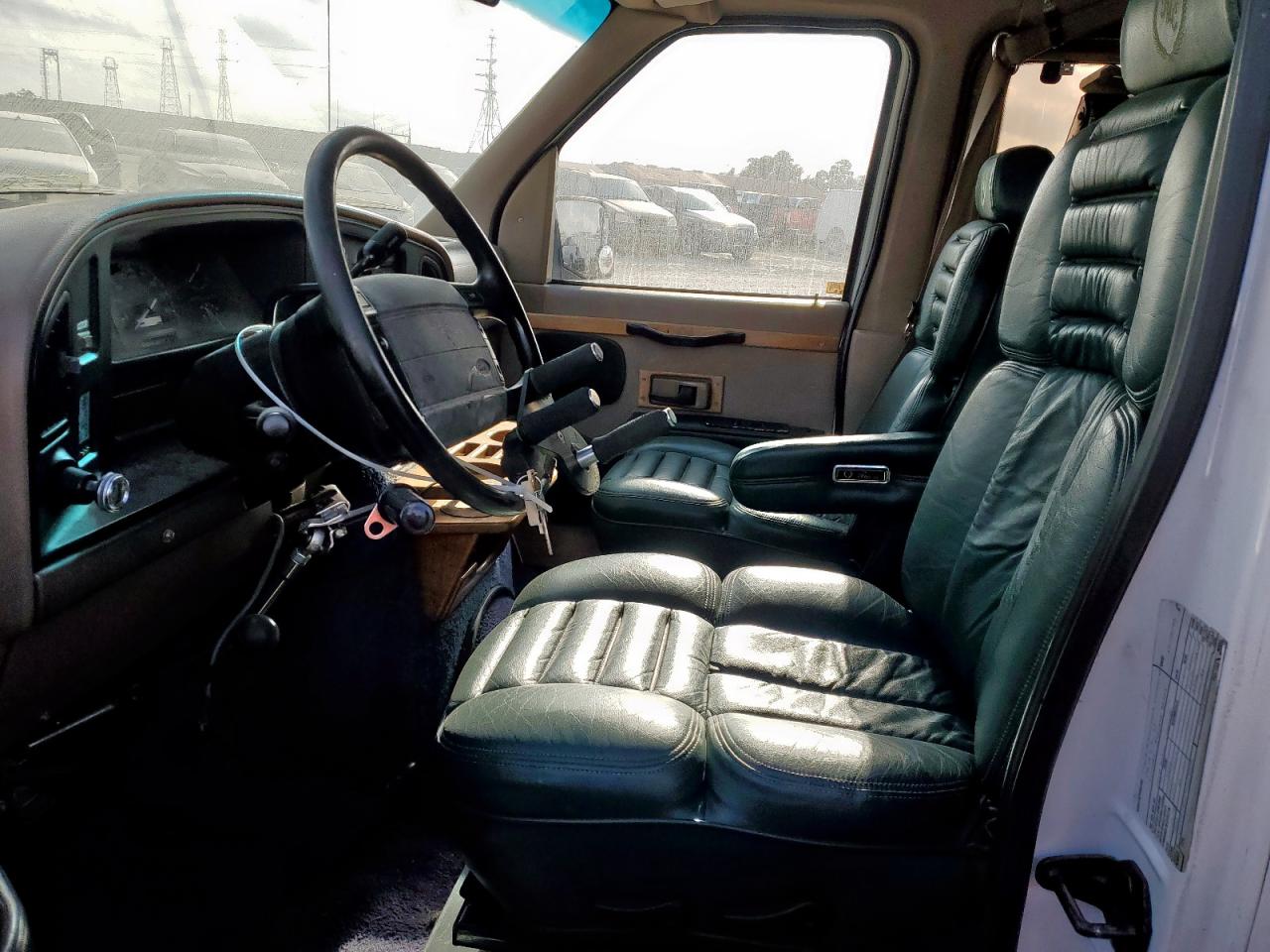 1996 Ford Econoline E250 Van VIN: 1FDFE24H0THA19205 Lot: 93256405